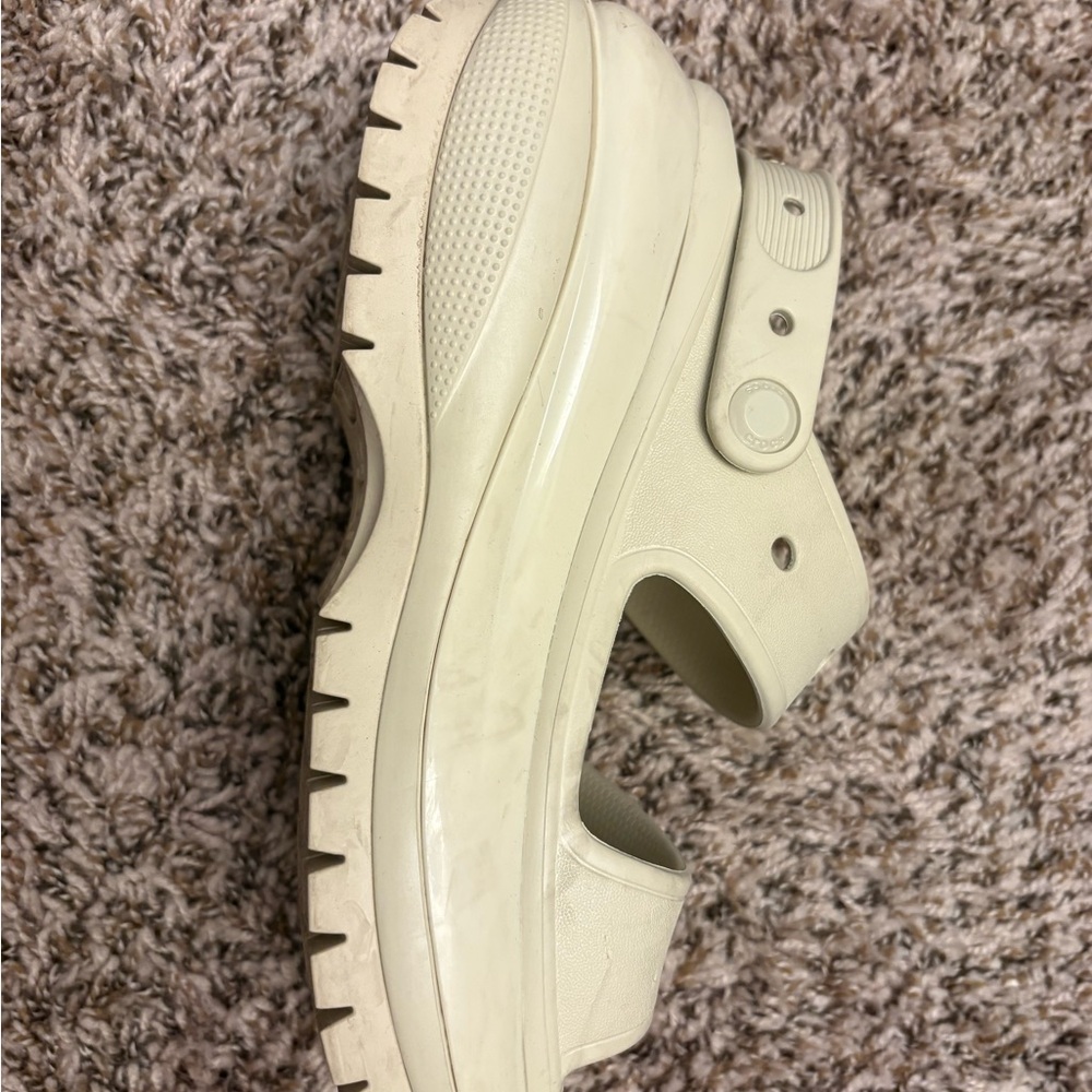Crocs Classic Mega Crush - Bone - Picture 2 of 8